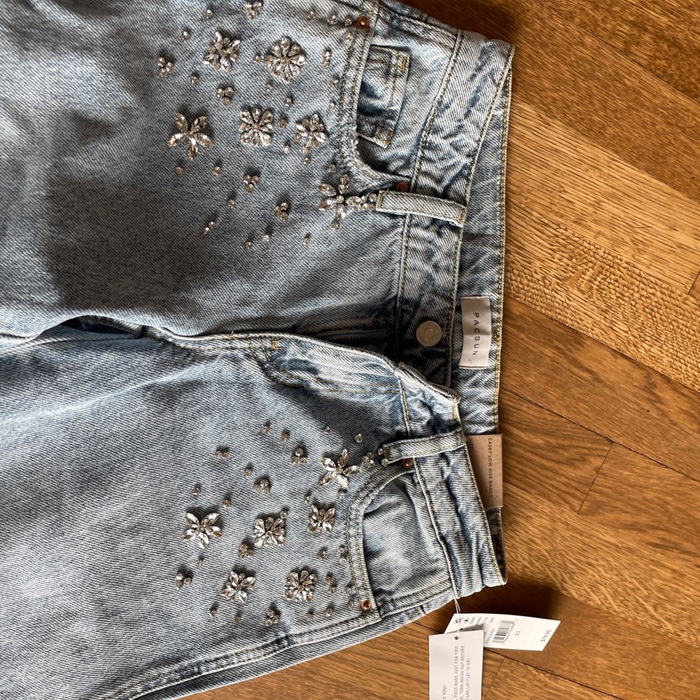 PacSun Casey Light Indigo Rhinestone Low Rise Baggy Jeans NWT